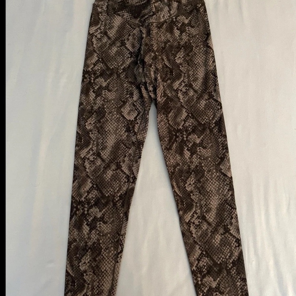 Aerie Offline Real Me 7/8 Snakeskin High Rise Crossover Leggings Sz Medium Black
